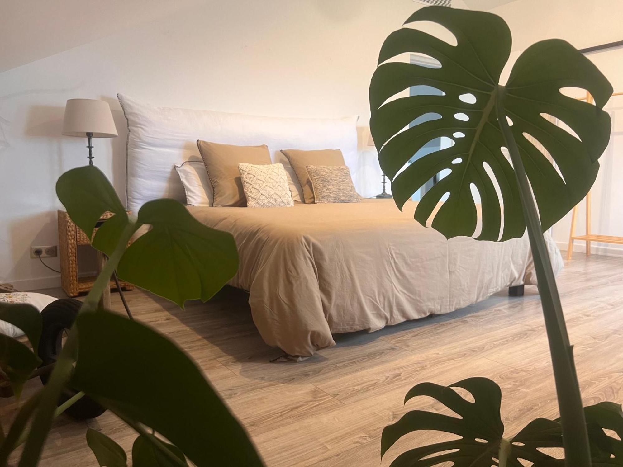 Au Pre De Karine Bed & Breakfast Cuneges Екстериор снимка
